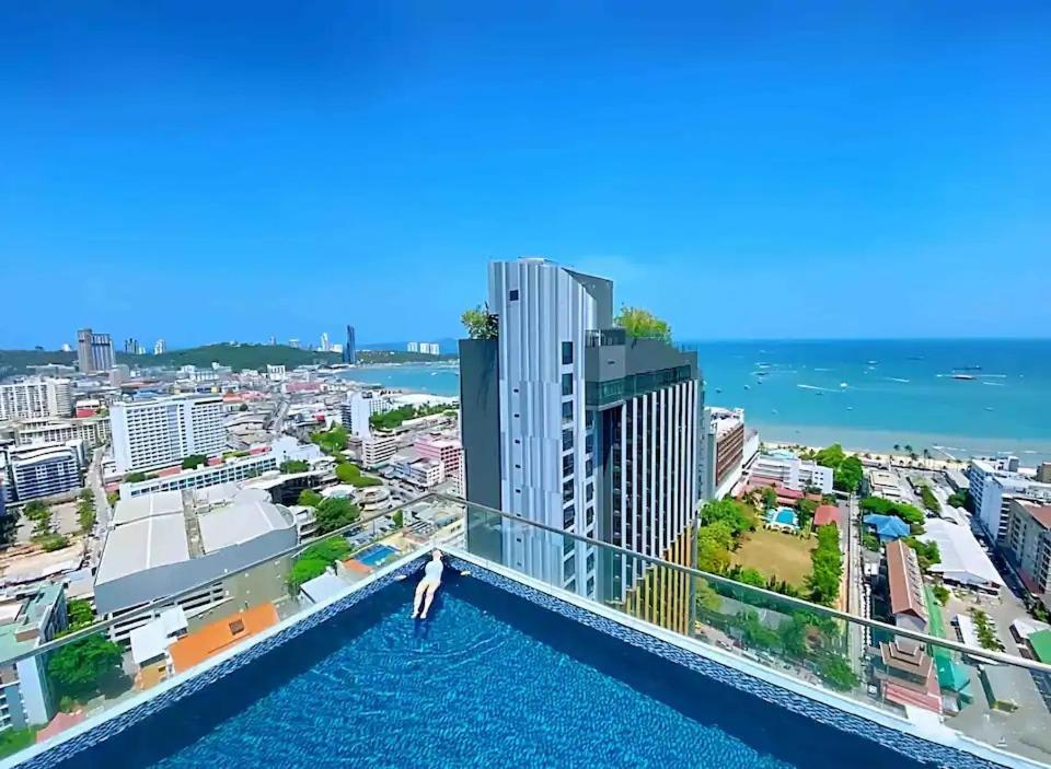 Central Pattaya - Sea View Large Balcony Condo With Infinity Pool Екстер'єр фото