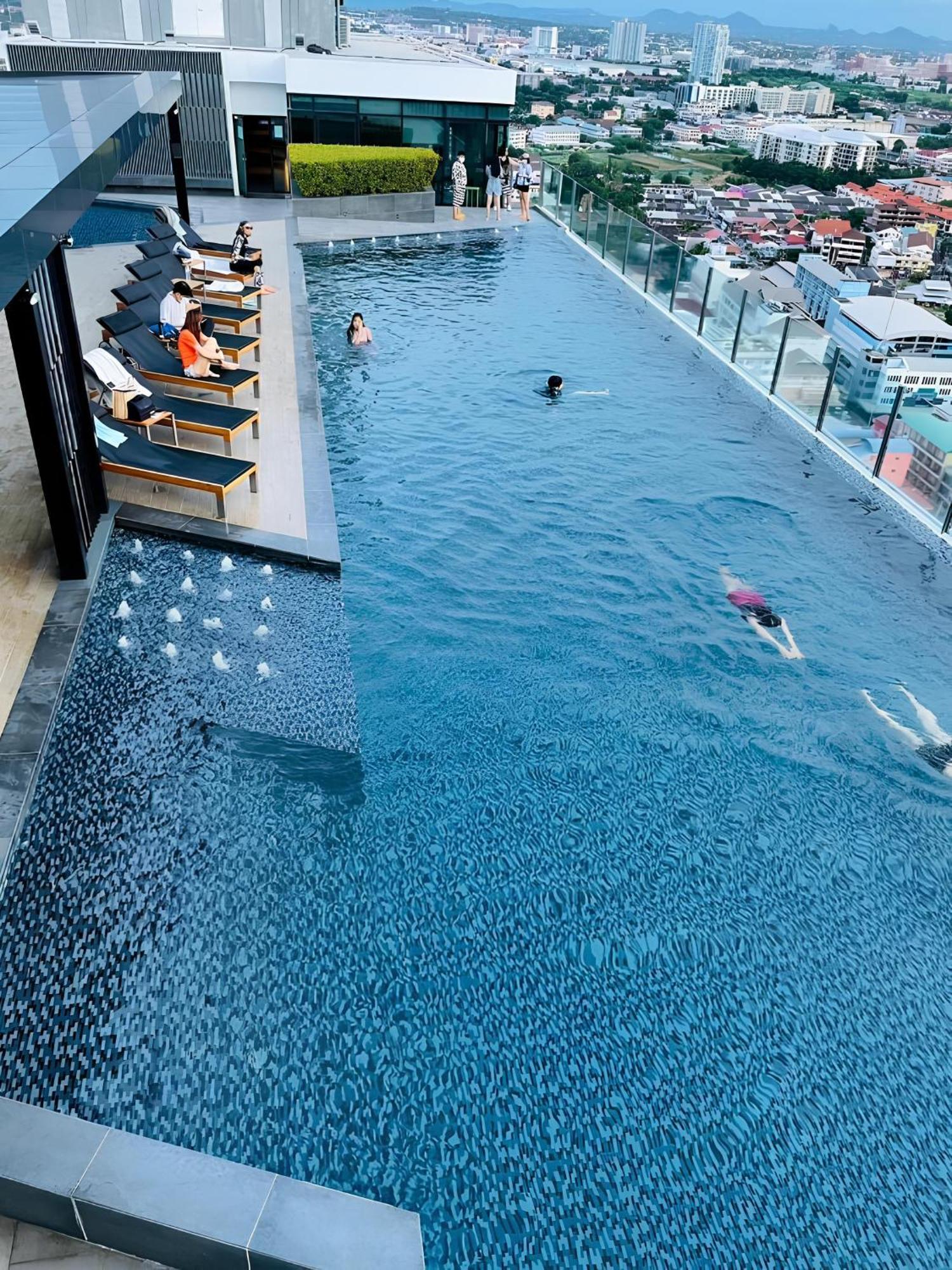 Central Pattaya - Sea View Large Balcony Condo With Infinity Pool Екстер'єр фото